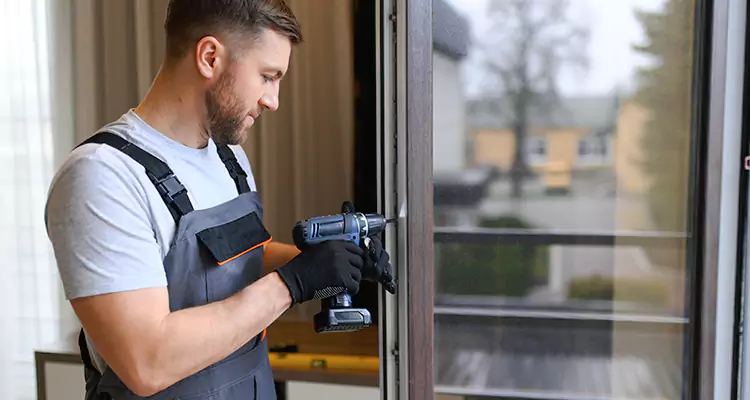 Sliding Screen Door Handle Repair in Wekiwa Springs, FL