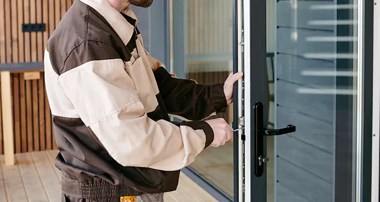 Fix Patio Screen Door Rollers in Wekiwa Springs, FL